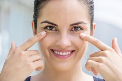Choosing an Antiaging Eye Cream